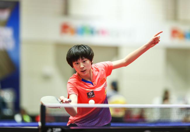 运动员们用 运动员们用