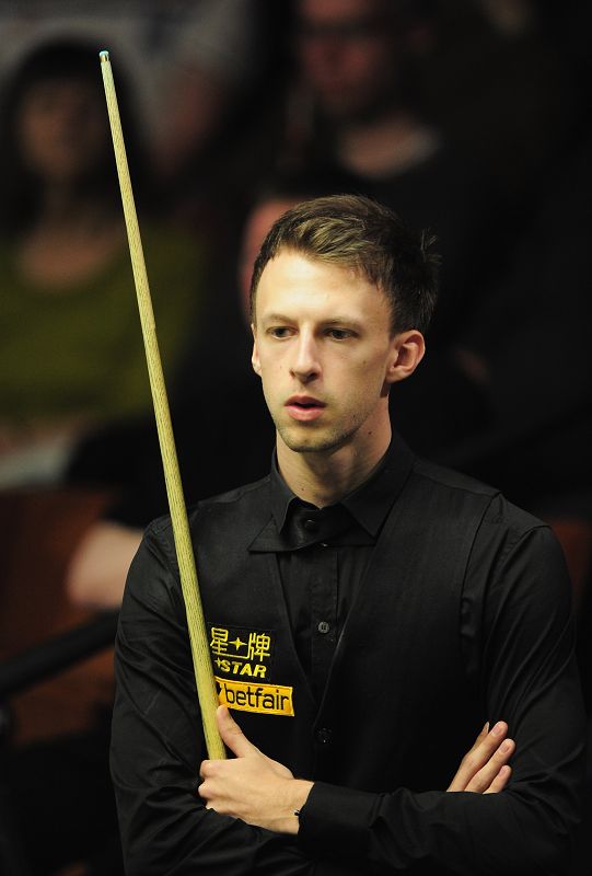 其成功的背 其成功的背