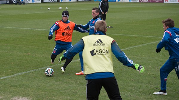 从财政和引 从财政和引